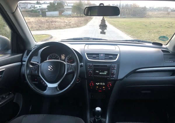 Suzuki Swift cena 23499 przebieg: 143979, rok produkcji 2012 z Czersk małe 631
